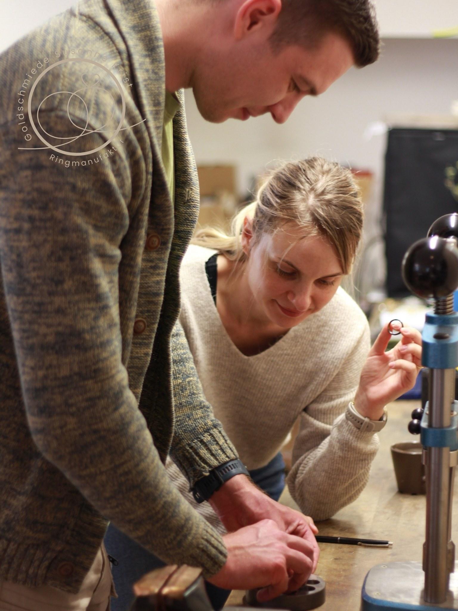 trauringe-selber-schmieden-kurs-paare